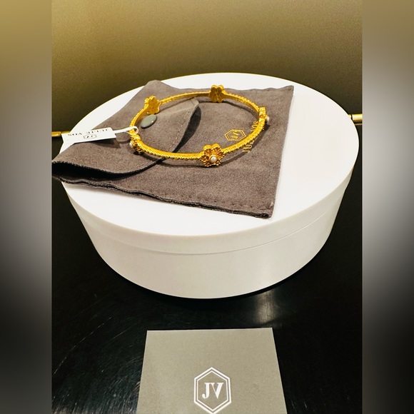 Authentic Luxury Minimalist Julie Vos Flower Pearl Station Bangle/Bracelet - Picture 7 of 17